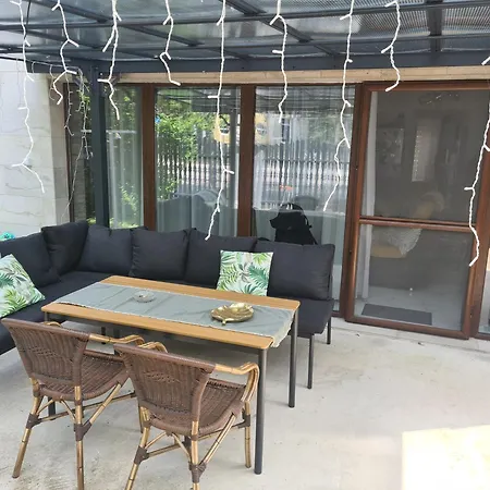 Tom Apartmans 1 Villa